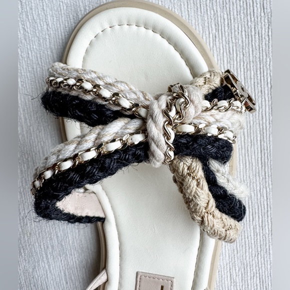 Chanel 2023 Interlocking CC Logo sandals 35.5 - BRAND NEW IN BOX - Picture 5 of 6